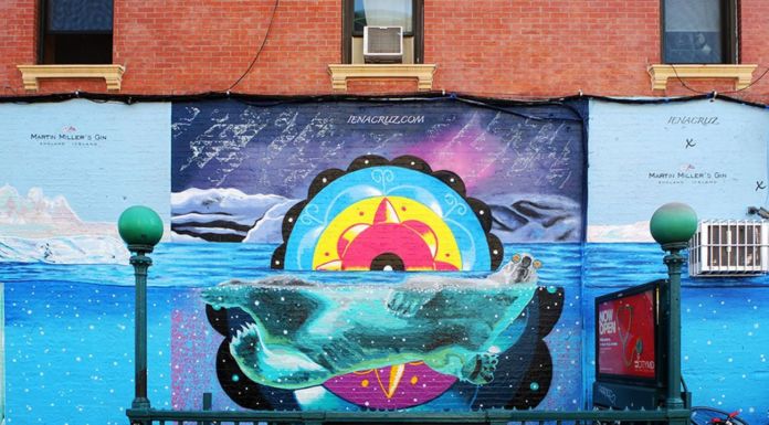 Iena Cruz, Polar Bear, 2015. L’opera era alla fermata della metropolitana Bedford sulla linea L (Bedford Ave e Sixth Street), a Williamsburg, New York. È stata cancellata. Photo courtesy of the artist