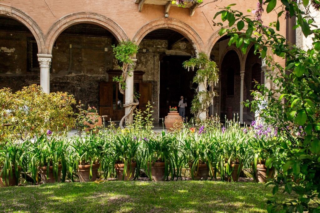Interno Verde. A Ferrara i giardini segreti nel centro storico si mostrano per la prima volta