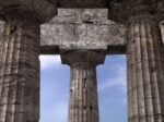 Paestum, dettaglio del Tempio. Photo Massimo Listri