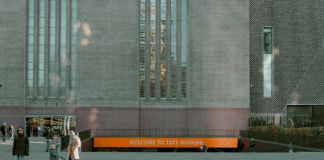 Tate Modern - Photo by Toa Heftiba on Unsplash