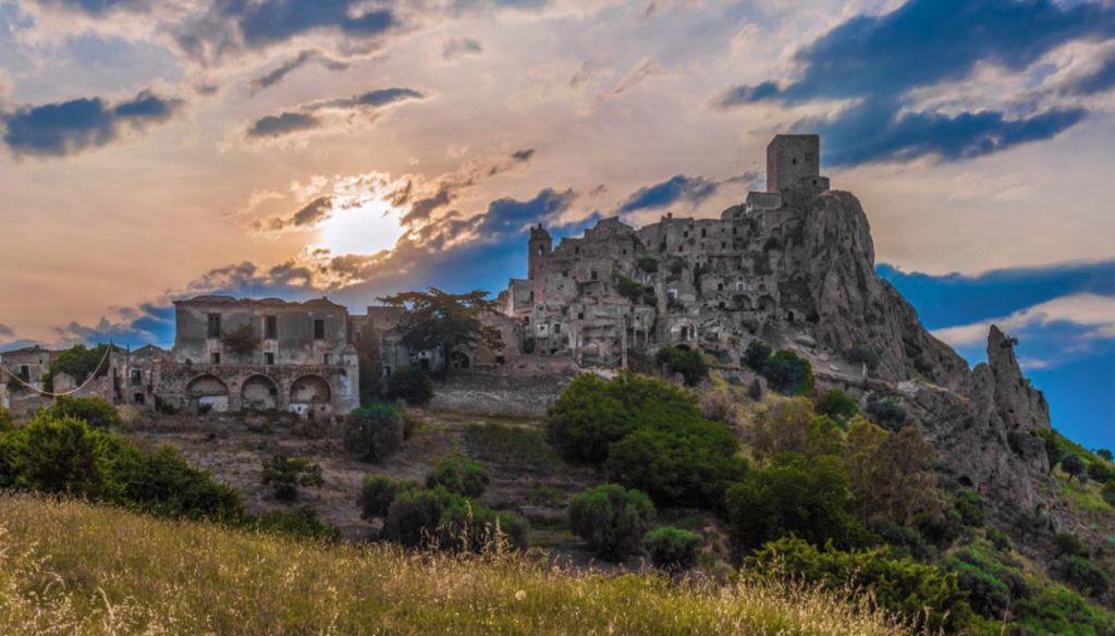 Italia fantasma. Un’avventura a puntate nei luoghi dell’abbandono