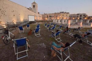 Sdraio sotto le stelle nel parco archeologico: il programma culturale estivo di Bari
