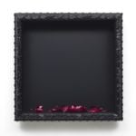 Bruna Esposito, In teca, 2011. Legno, ganci, buccia di cipolla, acrilico. Courtesy Federico Luger (FL GALLERY) e l’artista