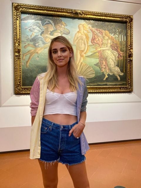 Chiara Ferragni davanti alla Venere di Botticelli, courtesy Gallerie degli Uffizi