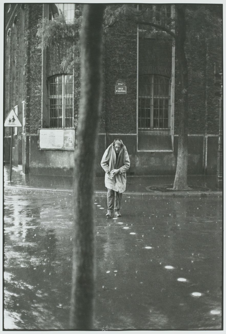 Henri Cartier-Bresson Alberto Giacometti, Rue d'Alésia, Paris, France, 1961, épreuve gélatino-argentique de 1973 © Fondation Henri Cartier-Bresson - Magnum Photos