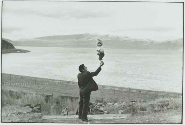 Henri Cartier-Bresson Lac Sevan, Arménie, URSS, 1972, épreuve gélatino-argentique de 1973 © Fondation Henri Cartier-Bresson / Magnum Photos