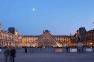 Una notte al Louvre con Leonardo. Il trailer del documentario