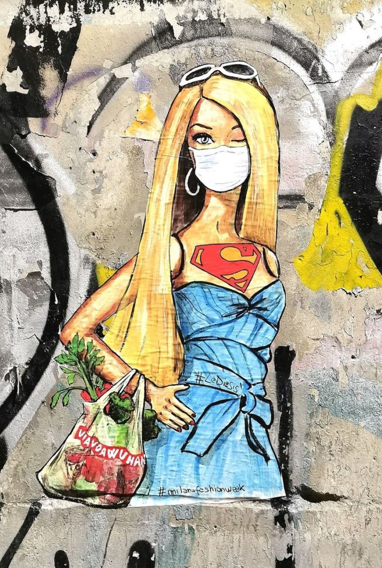 Lediesis, Super Barbie con mascherina, attaccata a Milano, 17 febbraio 2020. Photo Lediesis