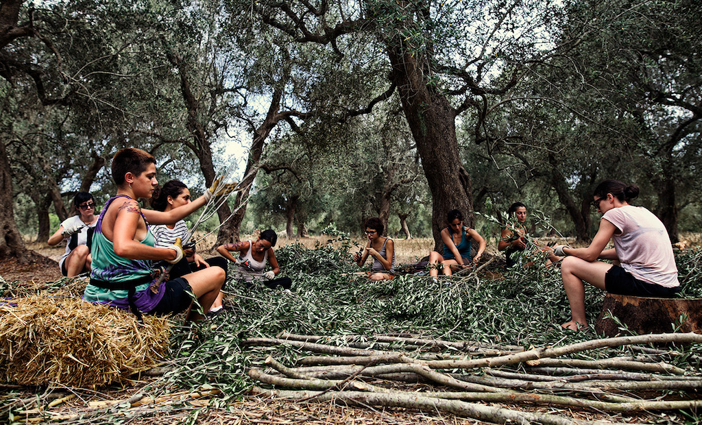 Oscar Dominguez: land art al Parco Paduli in Salento. Come partecipare al workshop