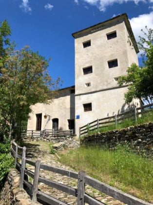 Pinksummer goes to Castello di Senarega, Valbrevenna