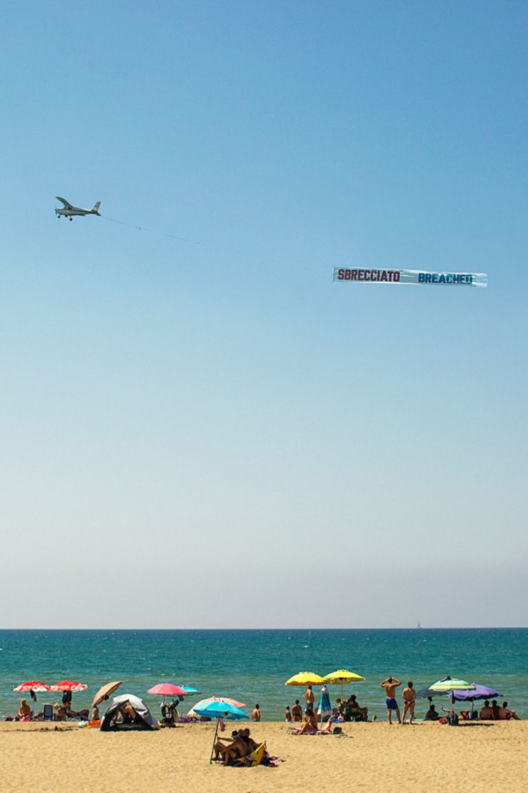 Lawrence Weiner, Sbrecciato - Breached TRACCE / TRACES MACRO, Museo d’Arte Contemporanea di Roma / Museum of Contemporary Art of Rome Courtesy dell’artista / Courtesy of the artist Ph. Claudia de Nicolò, Bianca Trevisani