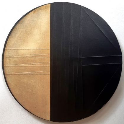 C(’)era un cerchio, 2020, Maria Credidio vernice acrilica su carta cotone, cera dape cm. 30x30