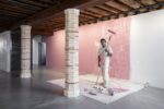 Duane Hanson, Housepainter I, 1984-88. Pinault Collection © Duane Hanson by SIAE 2020. Installation view at Punta della Dogana, Venezia 2020 © Palazzo Grassi, photo Marco Cappelletti