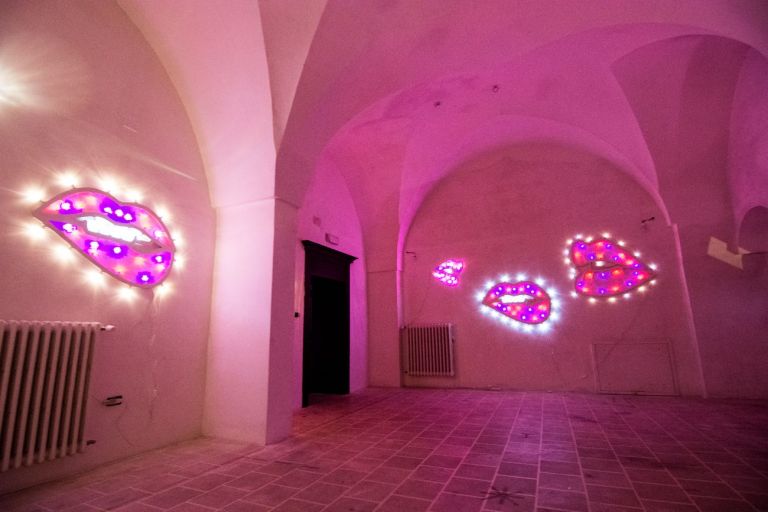 David Cesaria. Lumisaria, installation view at Castello Dentice di Frasso, 2020. Photo Andrea Fistetto