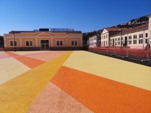 Echo Surrounding: il grande environmental painting di Elisa Vladilo al Porto Vecchio di Trieste