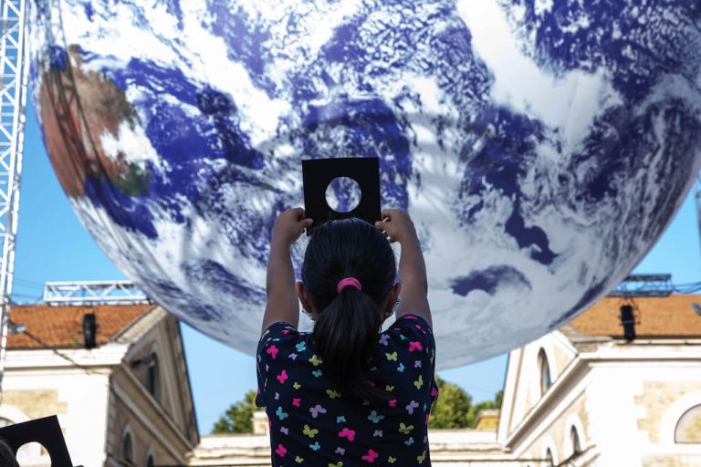 Gaia, Luke Jerram, Laboratorio per bambini - ph. Monkeys VideoLab