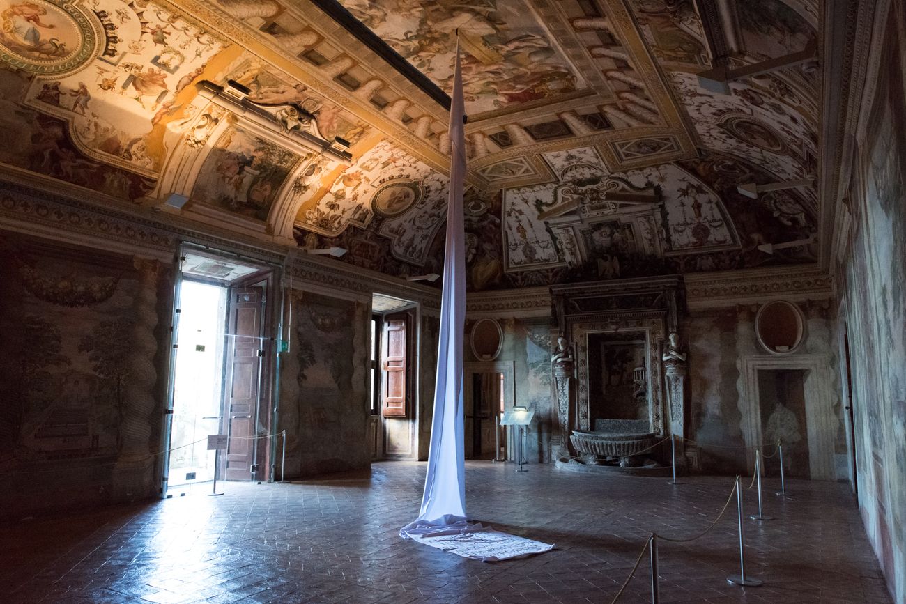 Petra Feriancová, Fabulae, installation view at Villa D'Este e Santuario di Ercole Vincitore, Tivoli 2020, photo Annamaria La Mastra