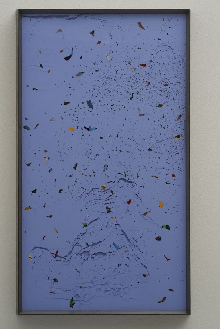 Sophie Ko, Geografia temporale. Il cadere di lontane stelle II, 2020, pigmento puro, cenere d'immagine bruciate, frammenti di farfalle, 93,5x53,5 cm. Courtesy Galleria de’ Foscherari, Bologna