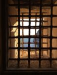 Vista dalle grate del carcere militare, Castello Angioino di Gaeta, 2020