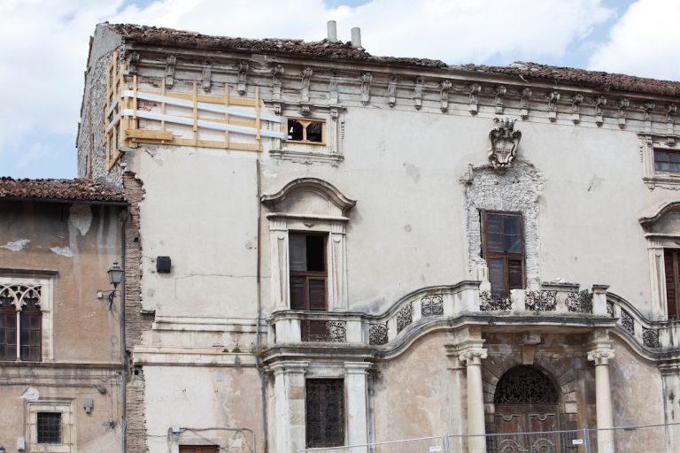 Palazzo Ardinghelli, Facciata post sisma - ph. Giovanni Lattanzi