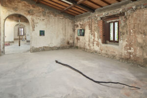 Gallerie d’arte oltre il Covid. SpazioA a Pistoia insiste: “le mostre vanno viste dal vivo!”