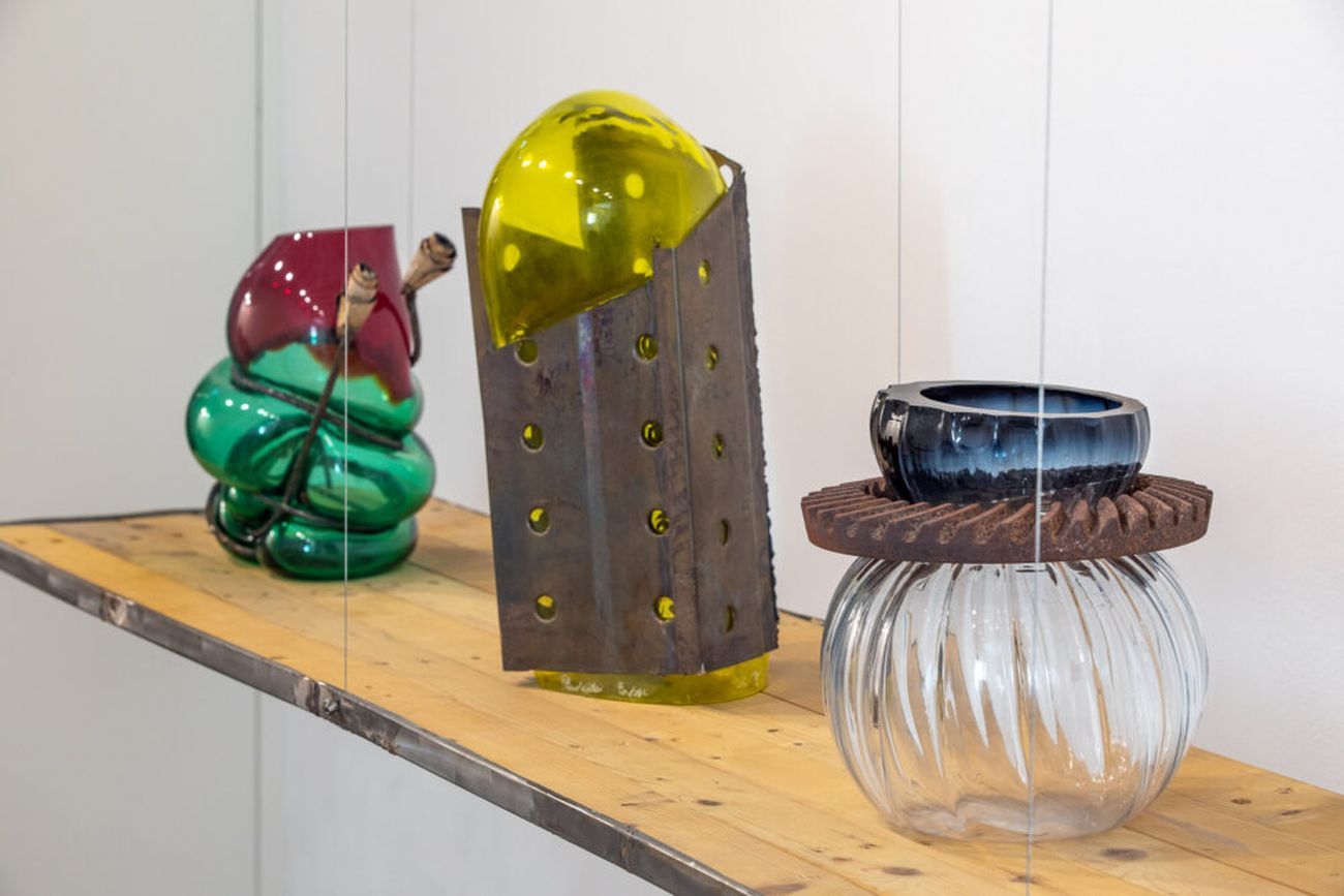 Lorenzo Passi. Forgiato nel ferro, soffiato nel vetro. Exhibition view at Marignana Arte, Venezia 2020