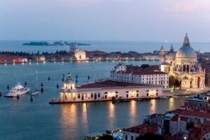 Il programma 2020 di Palazzo Grassi e Punta della Dogana. Intervista a Bruno Racine