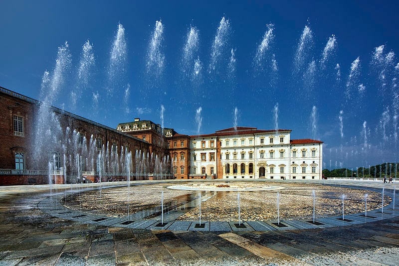 Lavoro nell’arte: opportunità da Fidenza Village, Reggia di Venaria, Istituto Svizzero