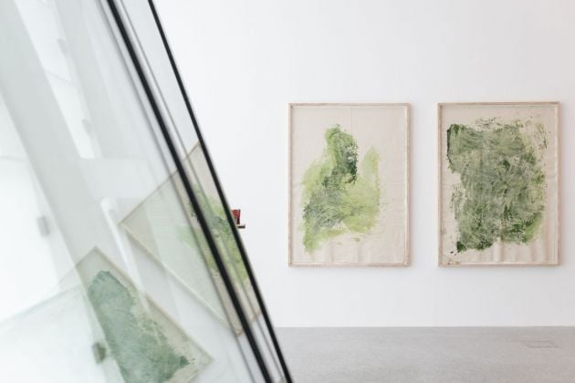 Ann Cathrin November Høibo, Untitled (Green #2), (Green #1), 2013. Installation view at Museion, Bolzano 2020. Erling Kagge Collection. Photo Luca Meneghel