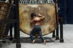 Chen Zhen, Jue Chang, Dancing Body – Drumming Mind (The Last Song), 2000. Installation view & performance at Pirelli HangarBicocca, Milano 2020. Pinault Collection © ADAGP, Paris. Courtesy Pirelli HangarBicocca. Photo Francesco Margaroli