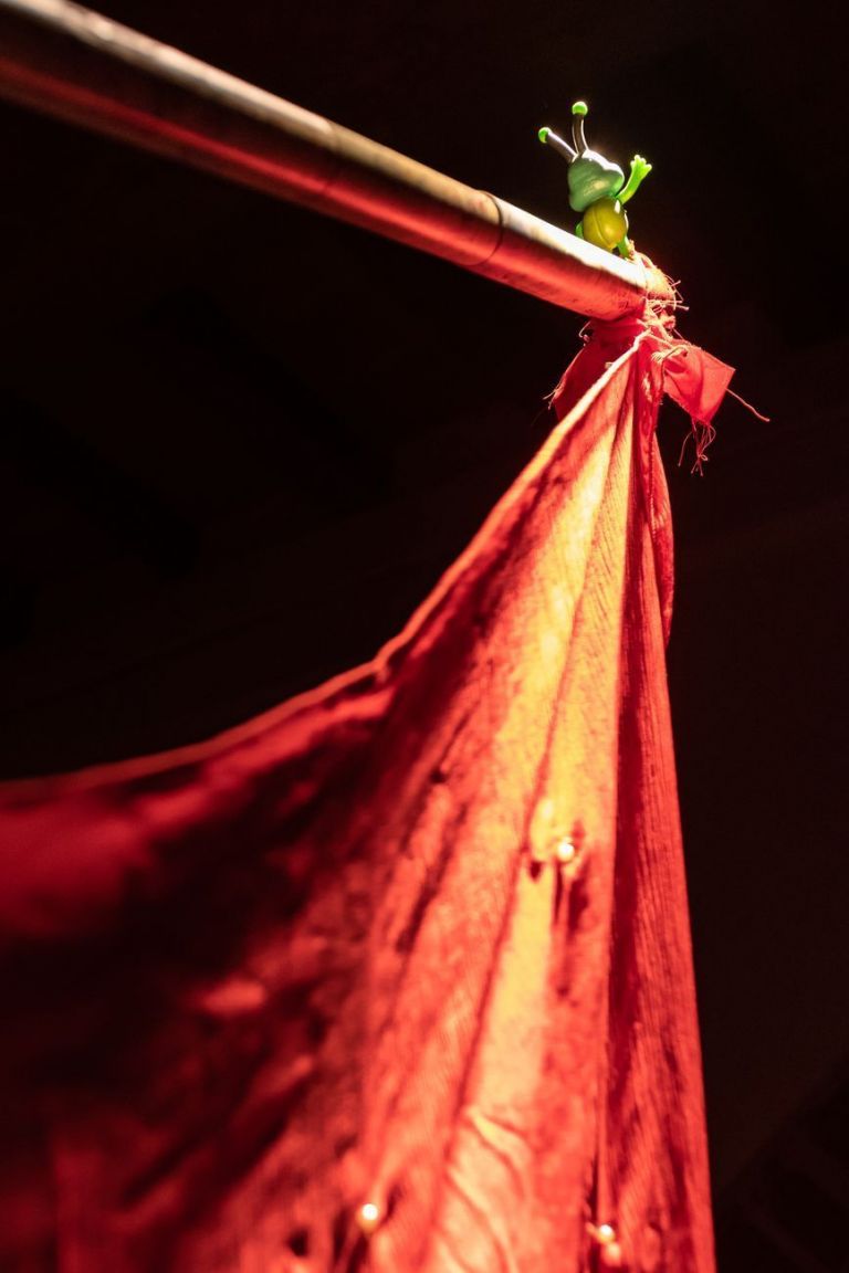 Cinzia Ruggeri, Il bello delle bandiere è il vento, 2018, particolare. Photo OKNOstudio