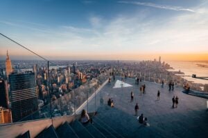 A New York ha aperto The Edge, il punto di osservazione più alto d’occidente