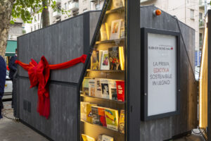 A Milano nasce l’edicola contemporanea firmata da Rubner Haus, nel segno della sostenibilità