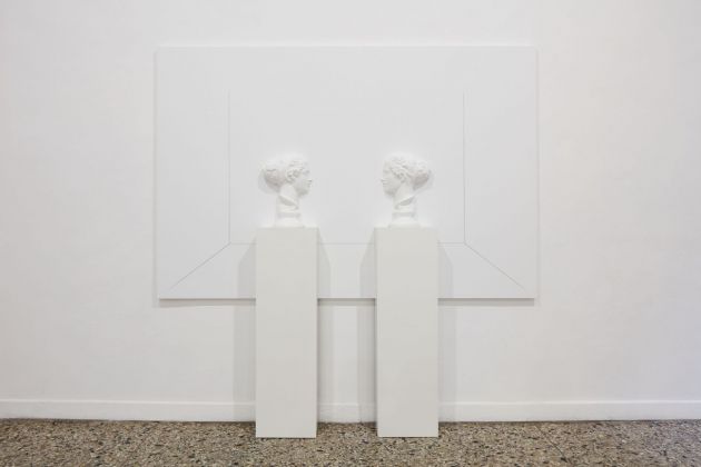 Giulio Paolini, Vis à vis (Kore), 2020. Courtesy l'artista & Galleria Christian Stein, Milano. Photo Agostino Osio