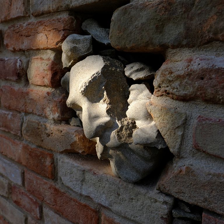 Hilario Isola, I dormienti, Guarene, 2020, particolare