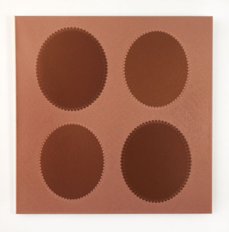 Jane Harris, Buff and Tan, 2005, olio su tela, 152,5x152,3x3,5 cm. Collezione FRAC Nouvelle-Aquitaine MÉCA © Jane Harris. Photo Jean-Christophe Garcia