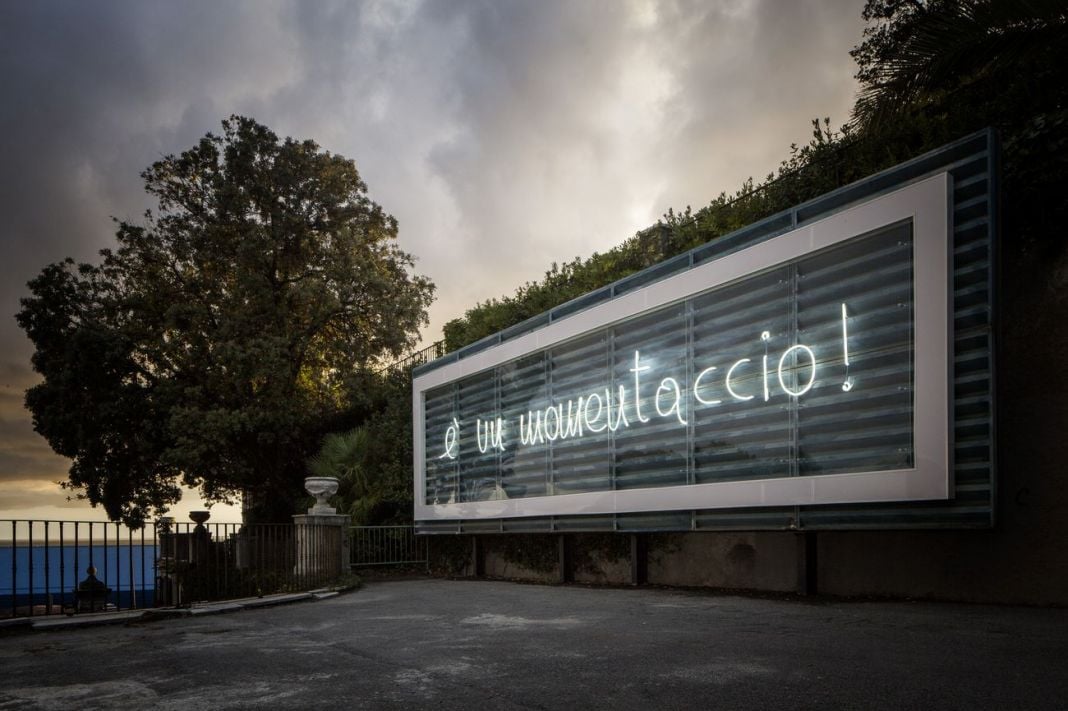 Lia Cecchin, Una città cancella, l'altra scrive, 2020. Parco di Villa Croce, Genova. Photo Andrea Bosio