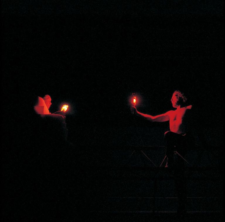Liliana Moro, Il rovescio della medaglia (scena 2), 1994 96, performance. Photo S. Dominge
