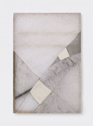 Martha Tuttle, Shifting geometry, 2020. Courtesy the artist & Luce Gallery, Torino. Photo Andrea Ferrari