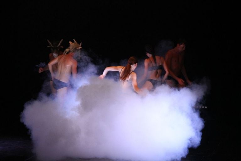 Michele Abbondanza e Antonella Bertoni, Hyenas. Photo Loris Slaviero. Courtesy Festival Opera Prima, Rovigo 2020