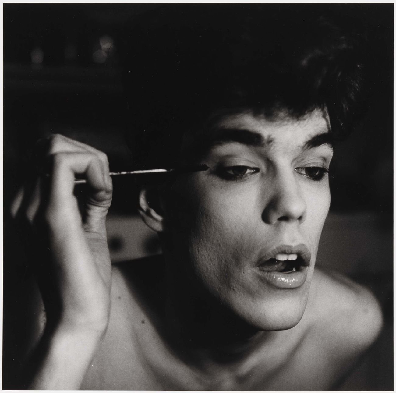 Peter Hujar, David Brintzenhofe Applying Make up (II), 1982 © 1987 The Peter Hujar Archive LLC. Courtesy Gropius Bau