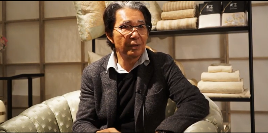 È morto a 81 anni Kenzo stilista e designer giapponese di fama mondiale. Aveva contratto il Covid