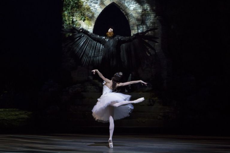 Vittoria Valerio nel Lago dei Cigni. Teatro alla Scala, Milano. Photo Federica Capo