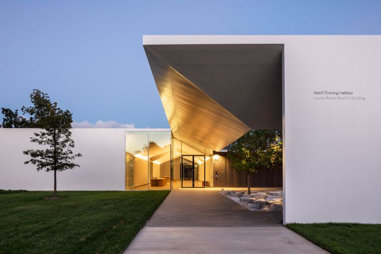 Menil Drawing Institute, exterior evening view. Photo by Richard Barnes