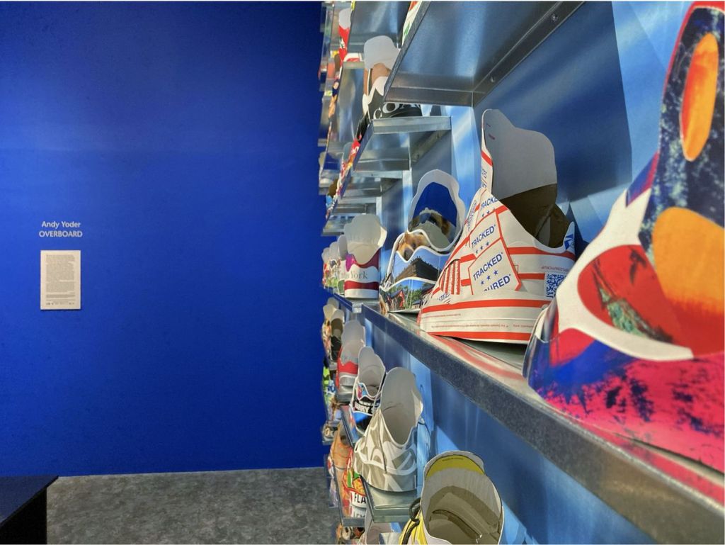 Una mostra nel Vermont con 250 Nike riciclate | Artribune