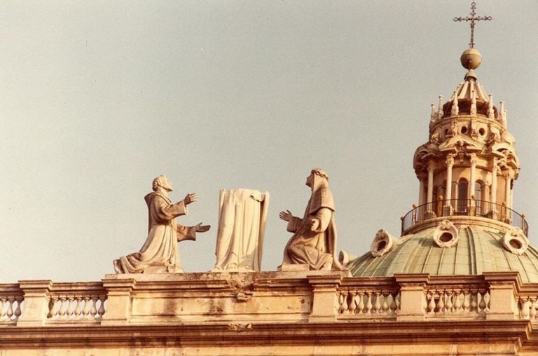 Basilica dell'Incoronata Madre del Buon Consiglio, Capodimonte, Napoli. I danni a causa del terremoto del 1980