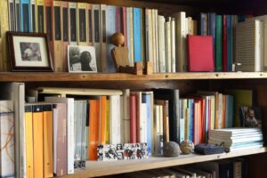 Libri, fotografie e biblioteche. Il nuovo lavoro di Giovanni Zaffagnini