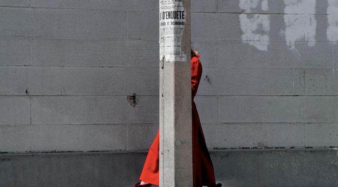Guy Bourdin per Charles Jourdan, Lamp Post, 1975