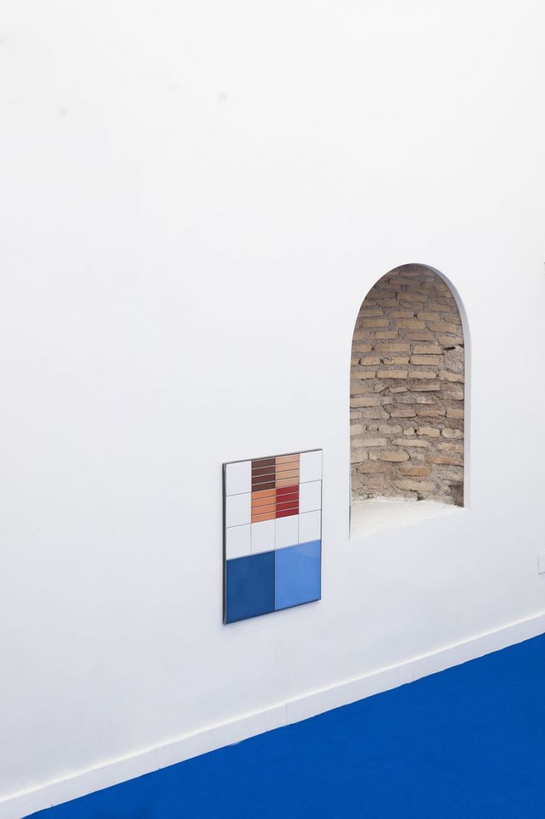 Jonathan Vivacqua. Lavoro inutile. Installation view at White Noise Gallery, Roma 2020