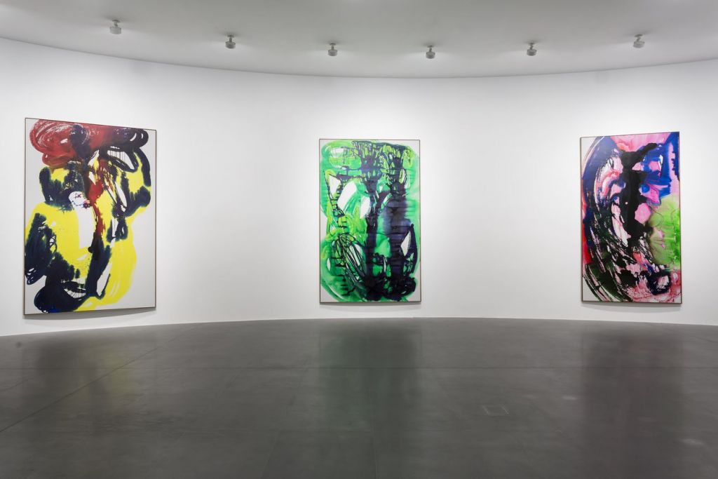 I colori e l’energia di Katharina Grosse in mostra a Roma